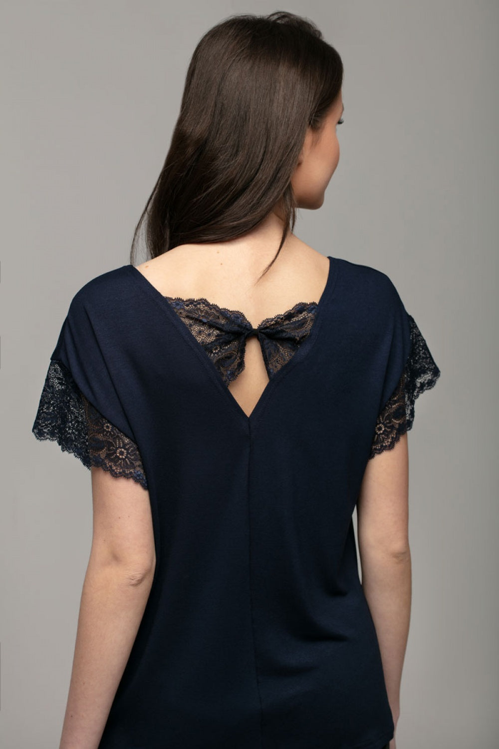 Blouse model 133545 Violana