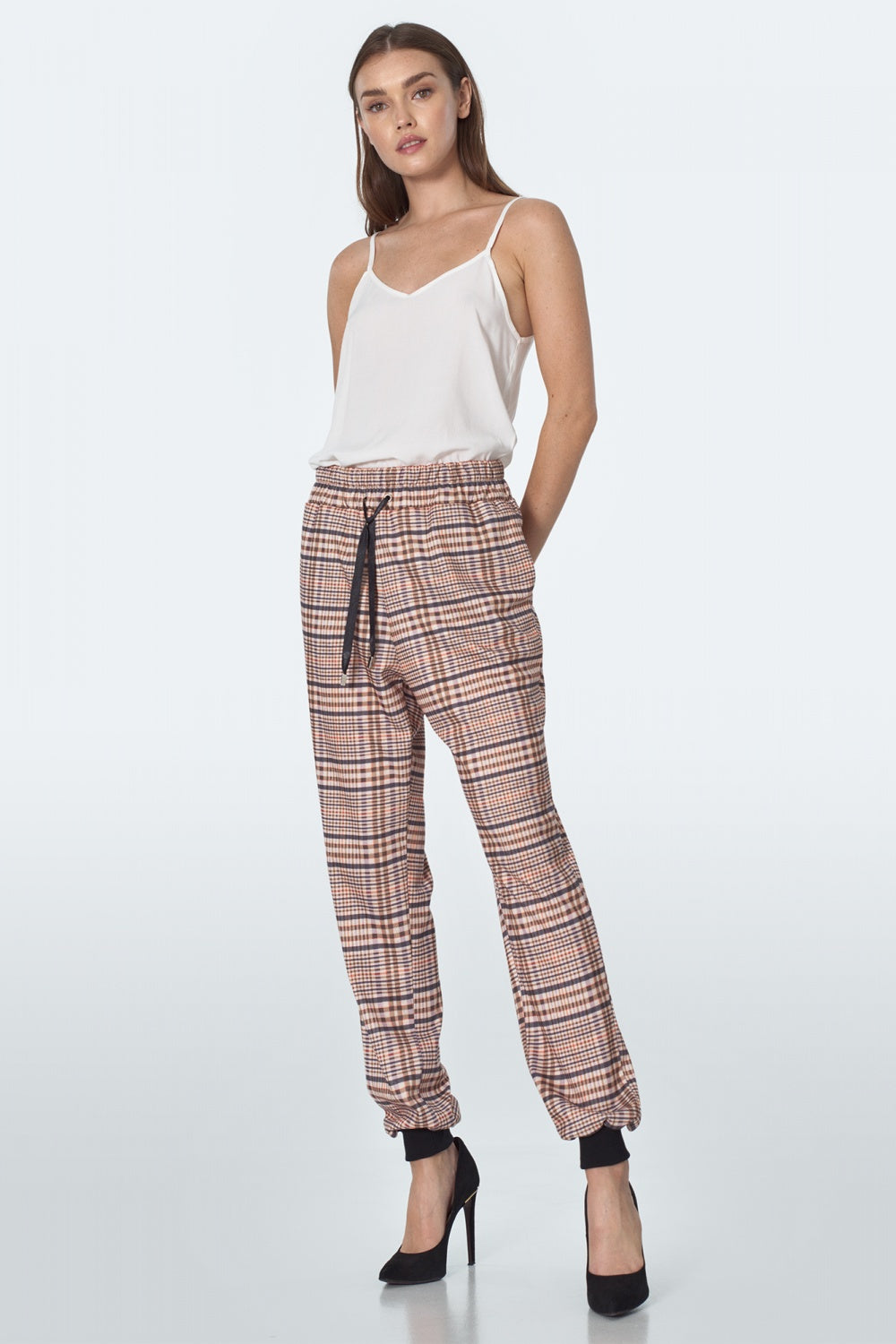 Women trousers model 148106 Nife