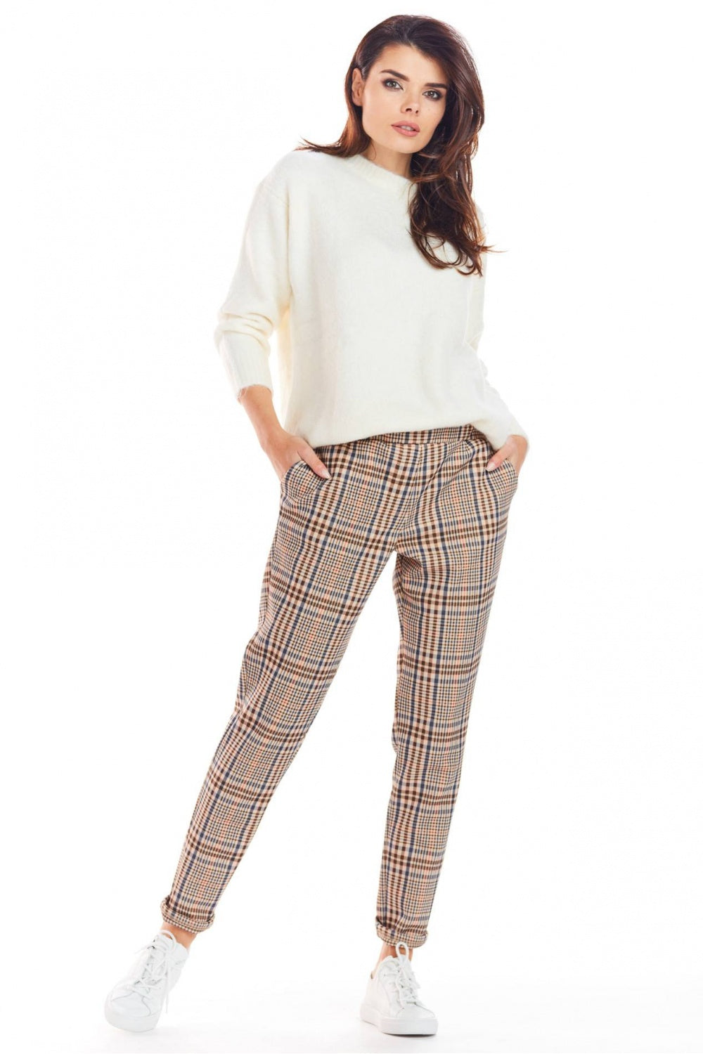 Women trousers model 148986 awama