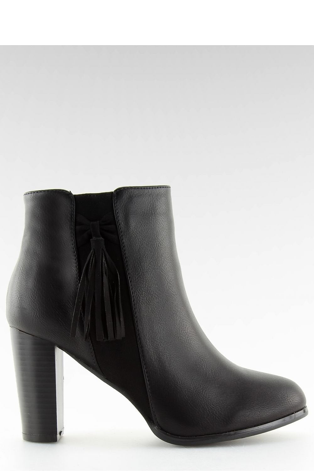 Heel boots model 122310 Inello